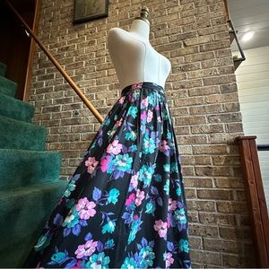 VTG 80s 90s Black Cottagecore Floral 100% Cotton Pleated Midi Maxi Skirt
